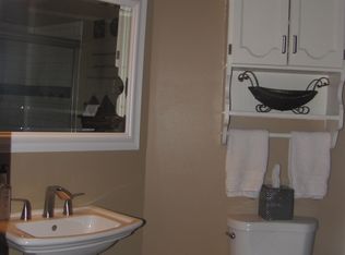 N103W15987 Founders Ln, Germantown, WI 53022