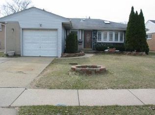 7207 W Crain St, Niles, IL 60714