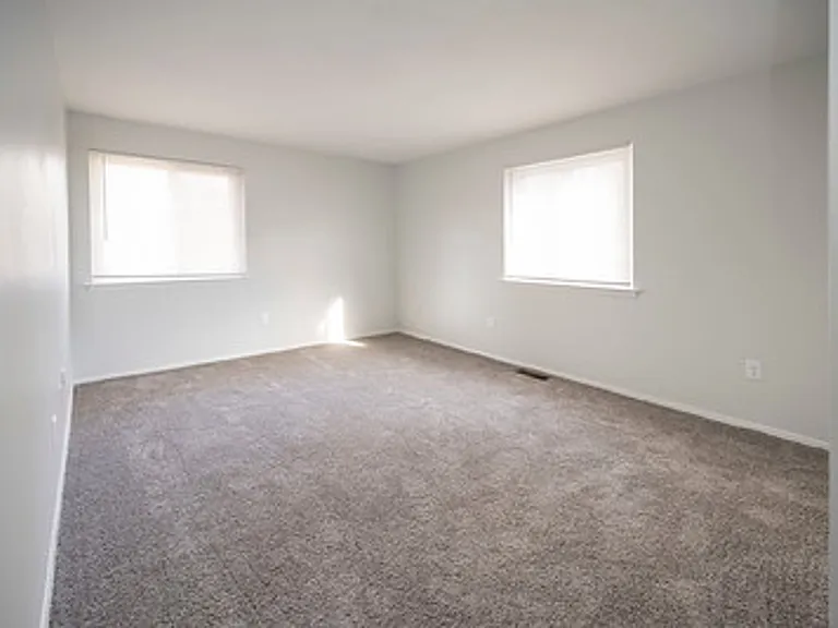 Timbercove Apartments and Townhomes — Photo 36