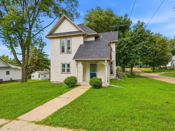 619 7th Ave, Wellman, IA 52356