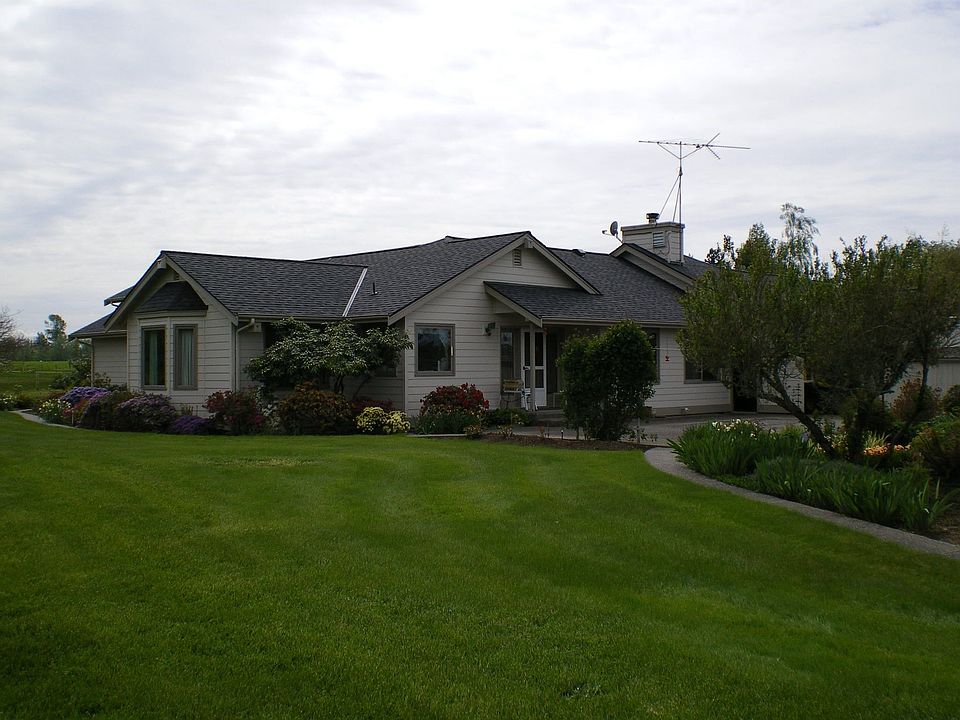 2nd image of 5144 Zander Dr