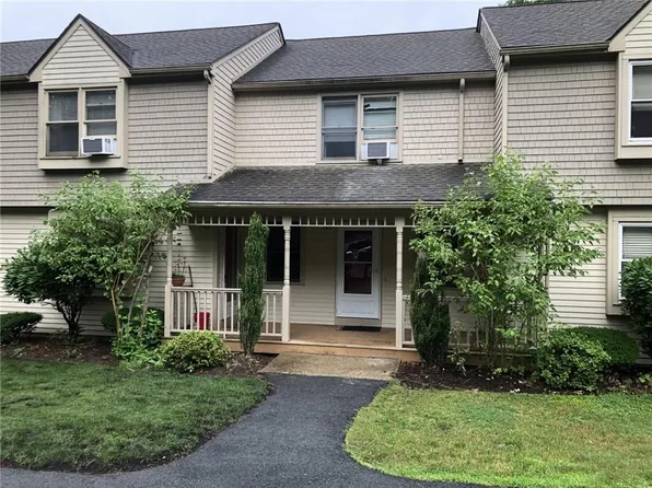 143 Fairway Dr #3, Coventry, RI 02816