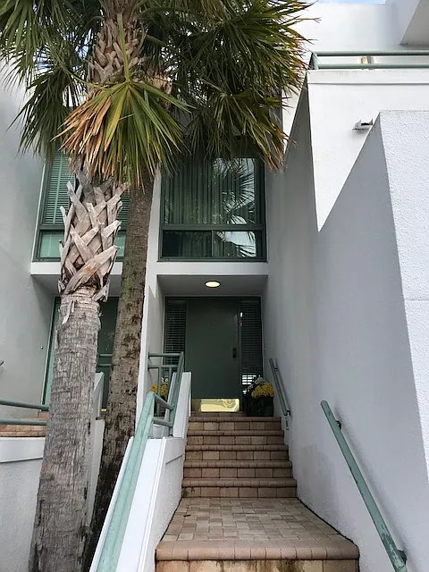 3 bed, 3.5 bath, 1904 sqft, $7,500 — Photo 3
