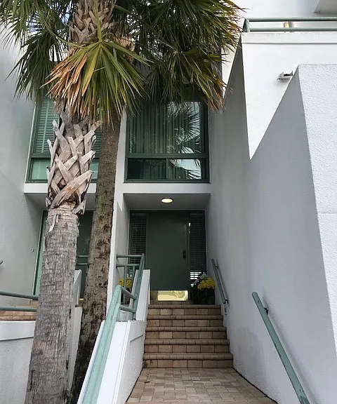 928 Boulevard Of The Arts — Photo 3
