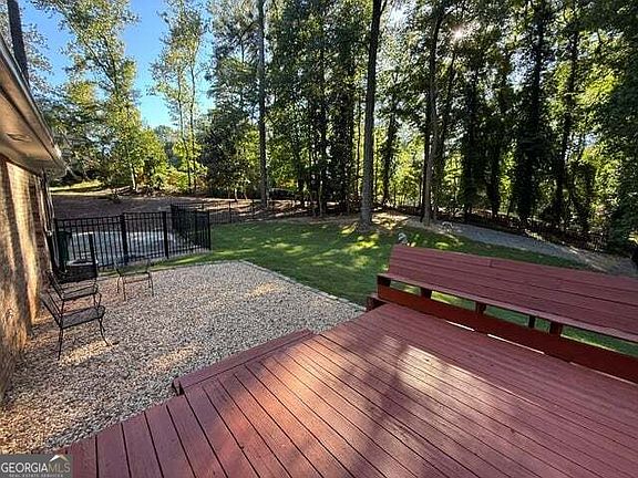 4th image of 2949 Spalding Dr