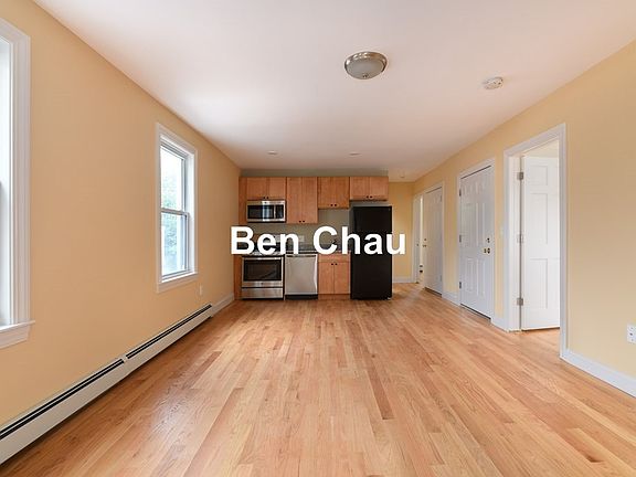 2nd image of 305 Hurley St #2B