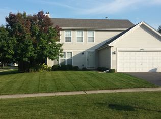 665 Maple Dr, Streamwood, IL 60107