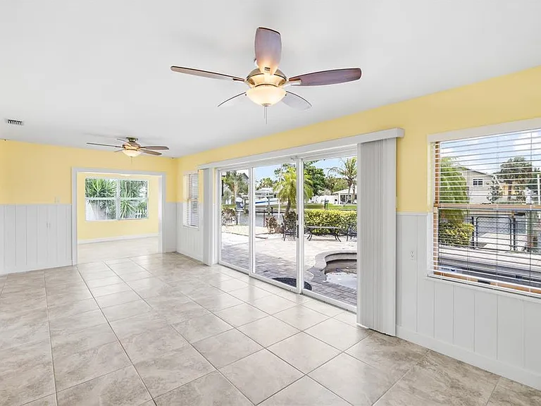 5541 Bayou Grande Blvd NE — Photo 19