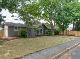 330 Lynnbrook Dr, Eugene, OR 97404