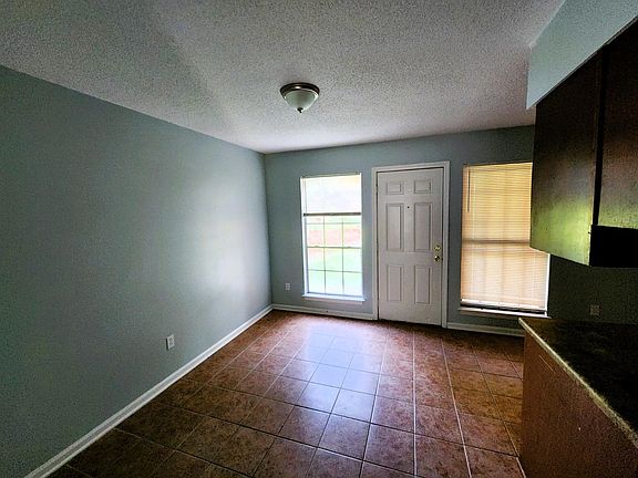 3rd image of 5525 Apple Blossom Dr #5525