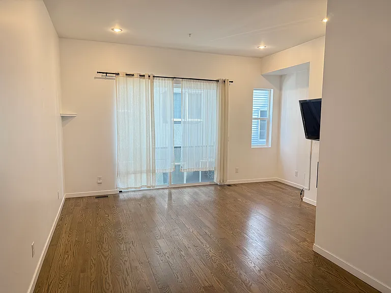 3067 W 16th Ave — Photo 9
