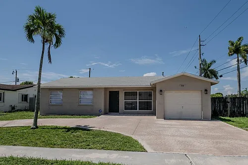 11500 NW 35th Pl Photo 1