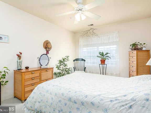 3rd image of 304 Gatehouse Ln #304I