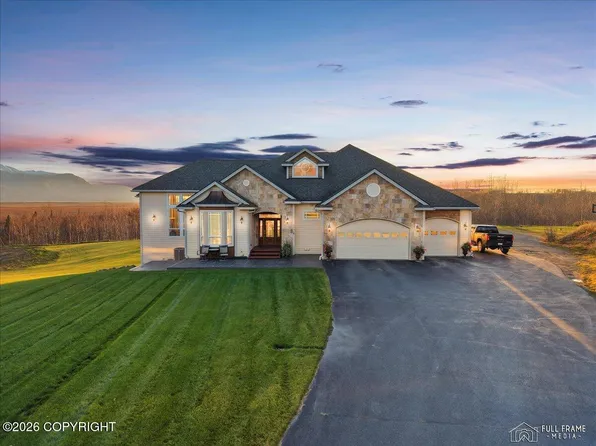 2936 S Charming Valley Loop, Wasilla, AK 99654