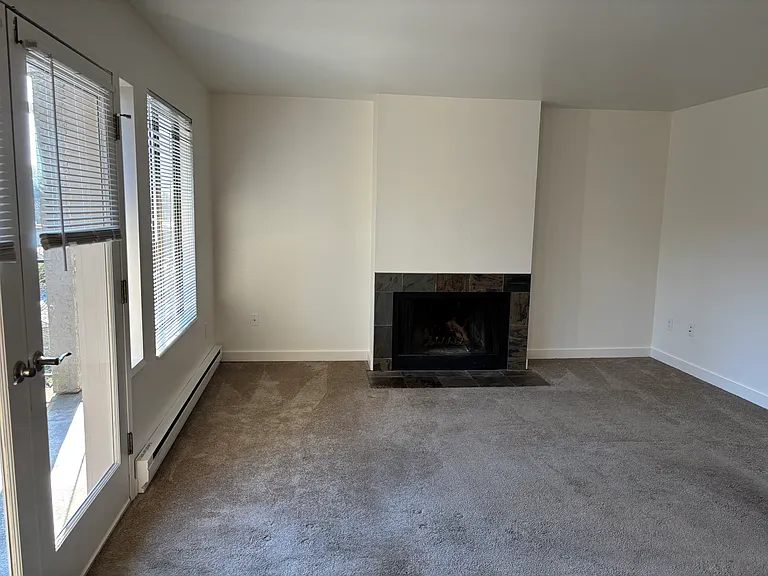 1515 NE 148th St #303 — Photo 4