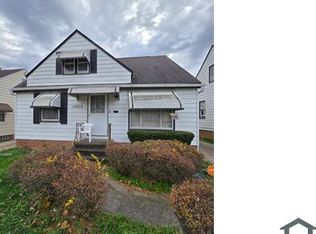 15612 Maplewood Ave, Maple Heights, OH