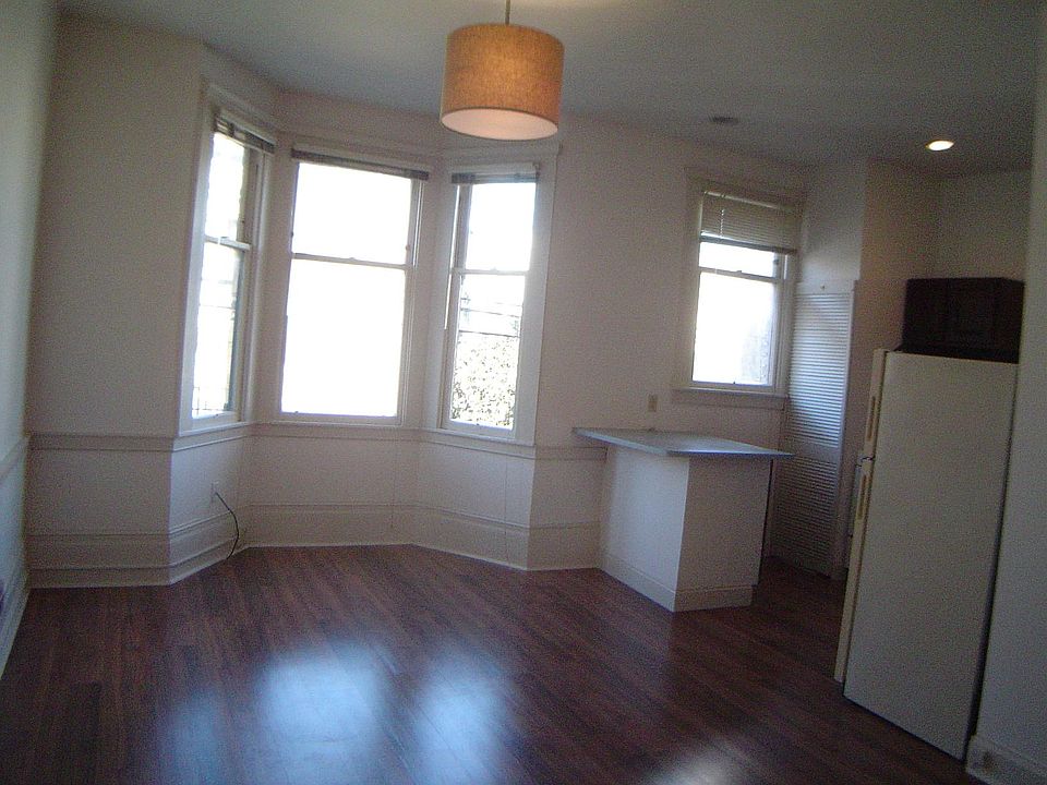 1st image of 909 Page St #11