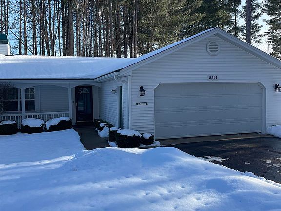 3rd image of 5591 Millbrook Dr