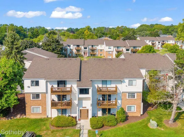 30024 W Twelve Mile Rd Unit 23, Farmington, MI 48334