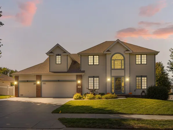 2701 Bluff Point Cir, Papillion, NE 68133