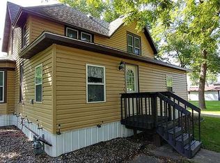 531 8th St, Walnut Grove, MN 56180