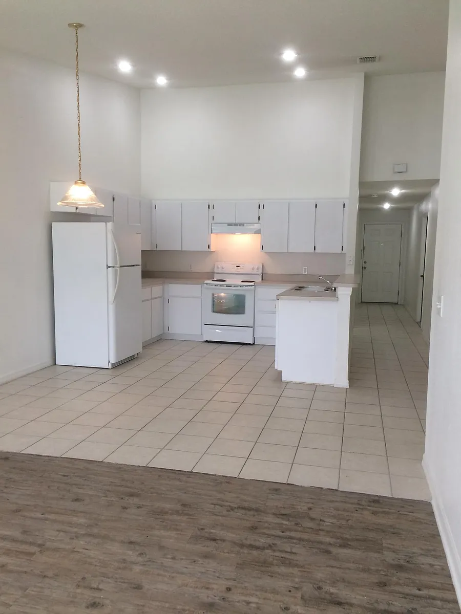 Building Photo - 37147 Grassy Hill Ln