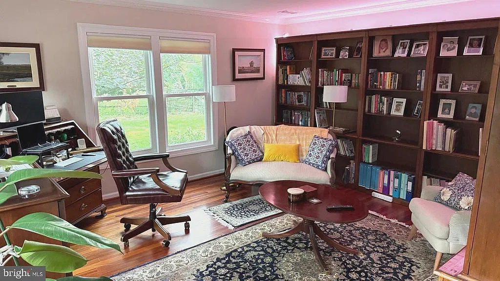 4 bed, 3.5 bath, 3400 sqft, $4,300 — Photo 3