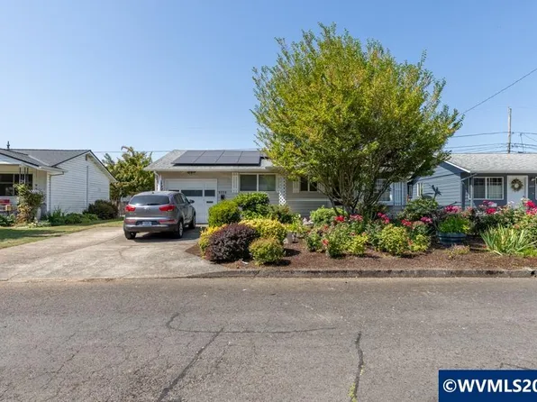 1487 Walton Way, Woodburn, OR 97071