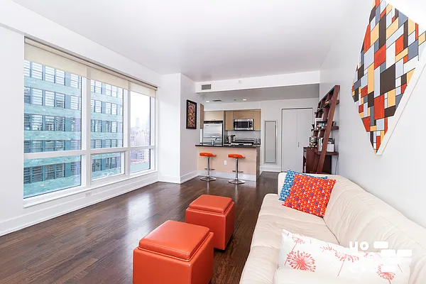 Sold by Yoreevo, LLC | media 2