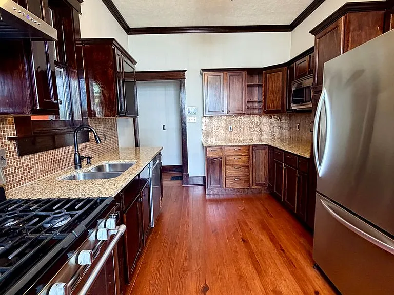 801 Shelby Ave — Photo 43