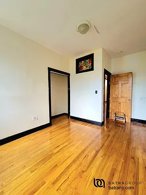 Rented by Batra Group Inc | media 11