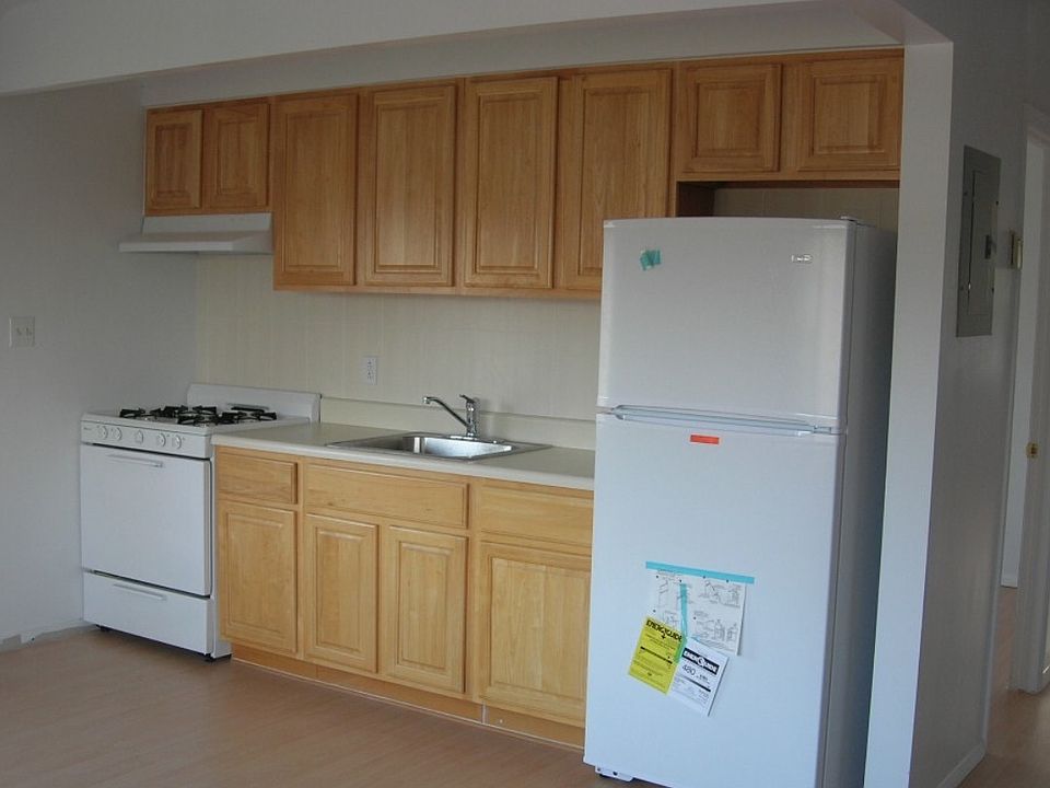1st image of 23 Windom Ave