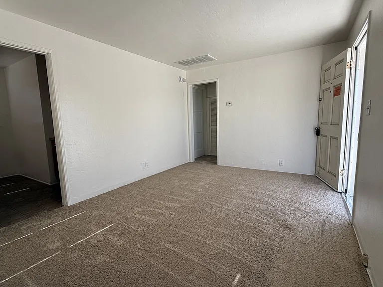 2301 Olympic Dr #C — Photo 13