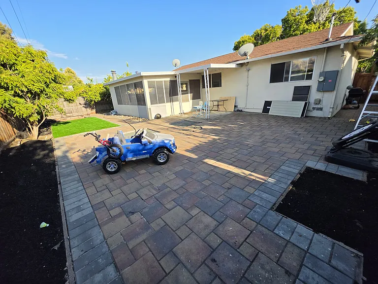 381 Marylinn Dr — Photo 19