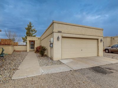1809 Peach Rd NE, Rio Rancho, NM, 87144