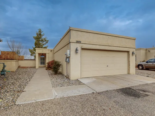 1809 Peach Rd NE, Rio Rancho, NM 87144