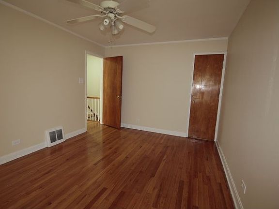 4th image of 1445 Marengo Ave