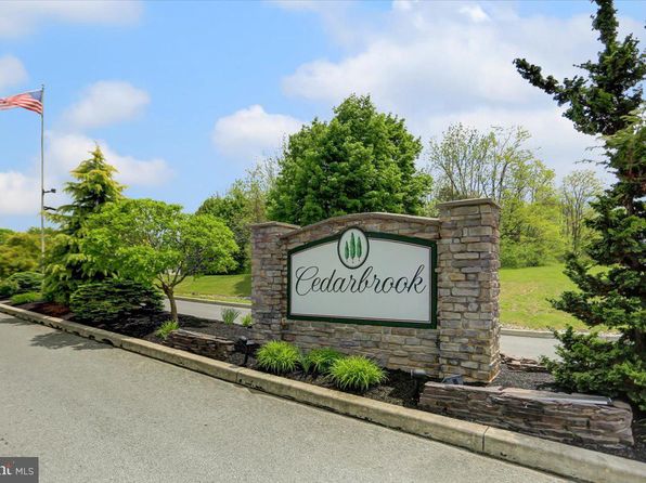 350 Hykes Rd E #S, Greencastle, PA 17225