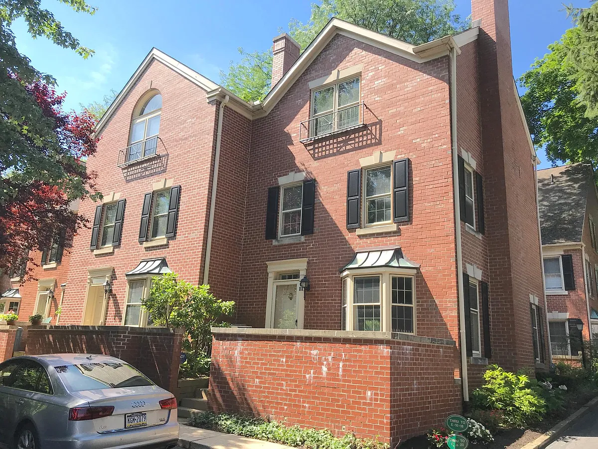 Building Photo - 8708 Prospect Ave #C11
