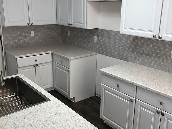 4th image of 609 Carlitos Ave