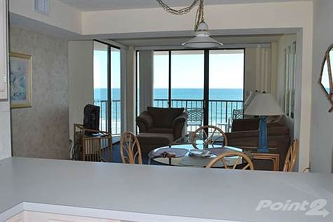 Boike - Great Room-Beach View 002