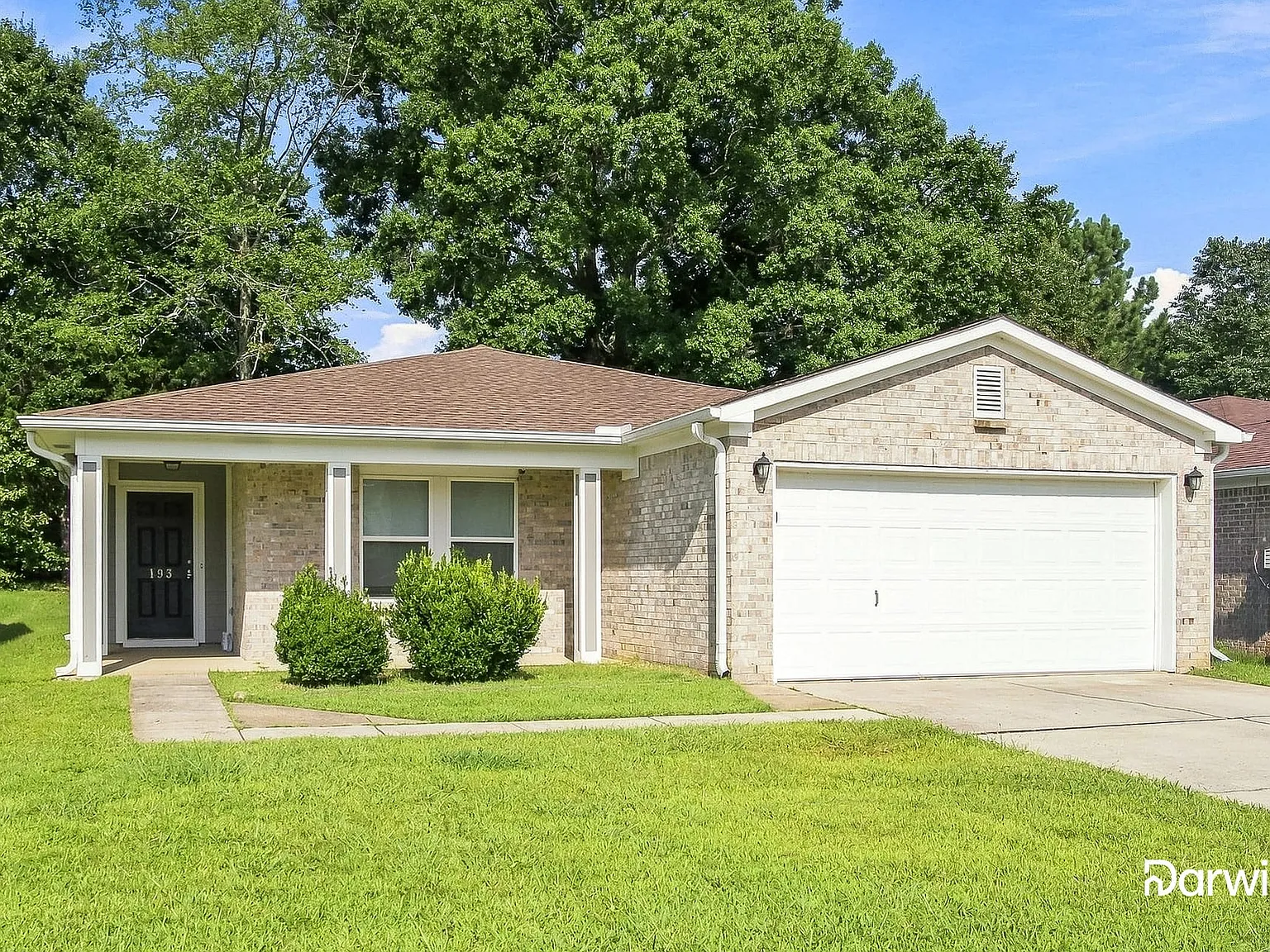 3 bed, 2.0 bath, 1713 sqft, $1,565 — Photo 2