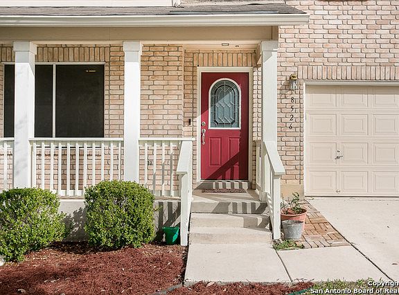 4th image of 8526 Collingwood