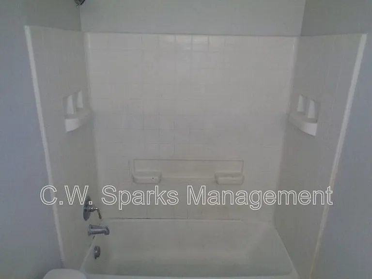 13651 Biggs St — Photo 28