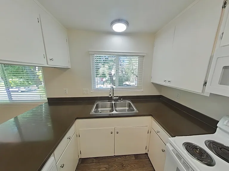 786 Reseda Dr #14 — Photo 7