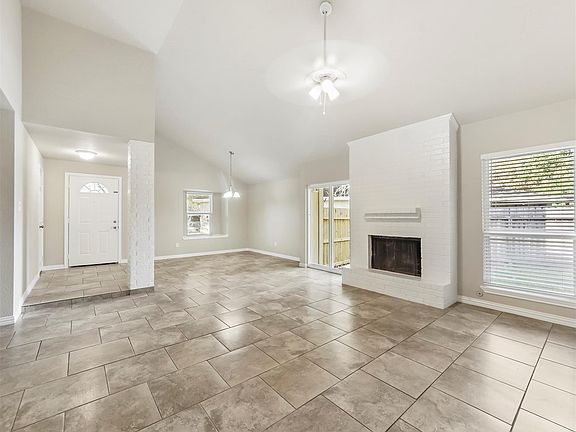 3rd image of 9622 Blackamore Cir