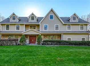 7 Farview Ter, Airmont, NY 10901