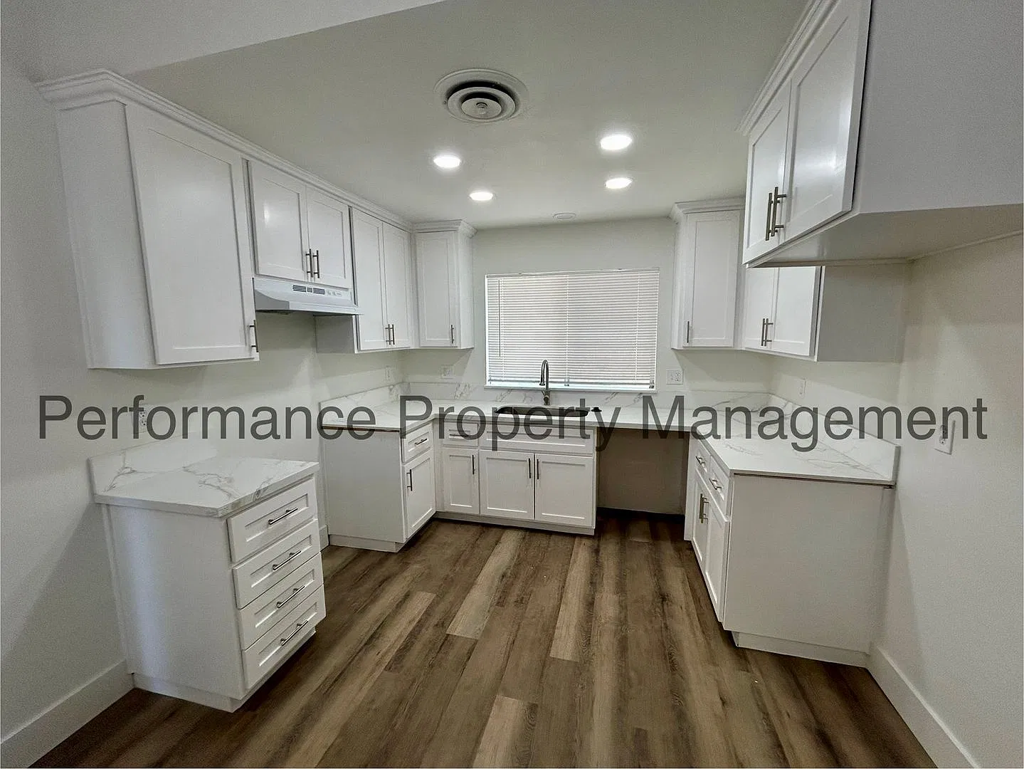 Newly Remodeled 4 Bed/2 Bath SW Bakersfield Home w/ RBP & Security Deposit Alternative — Photo 1