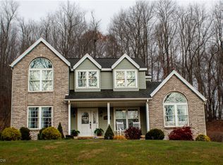 306 Pleasant Hill Rd, New Cumberland, WV 26047