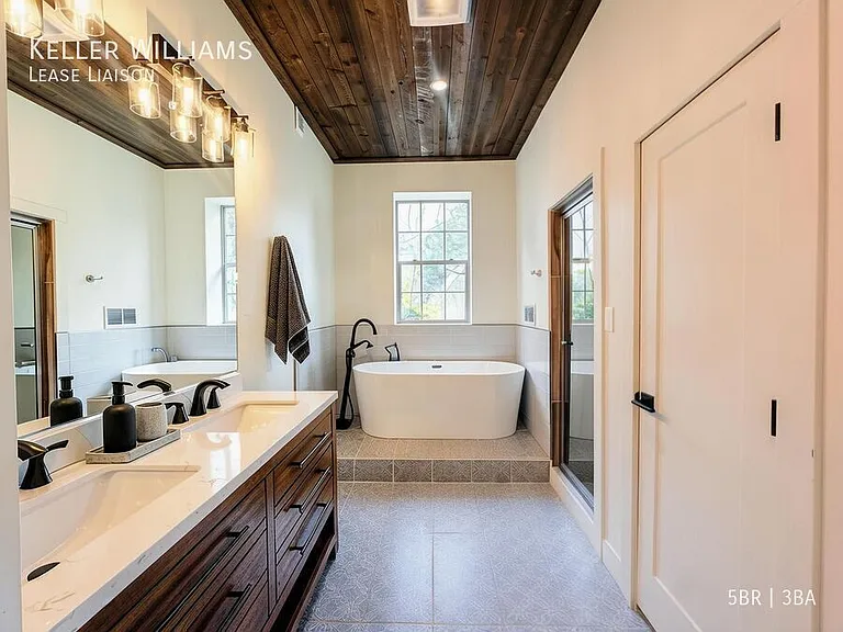 9170 Frank Rd — Photo 17